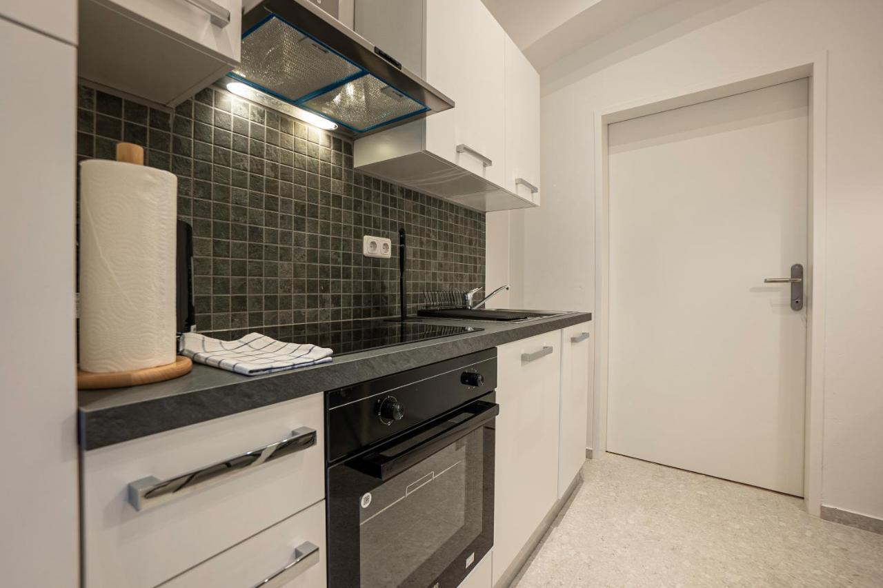 Experience Fresh Comfort In Our Brand-New Apartment In Vienna'S 17Th District Екстериор снимка