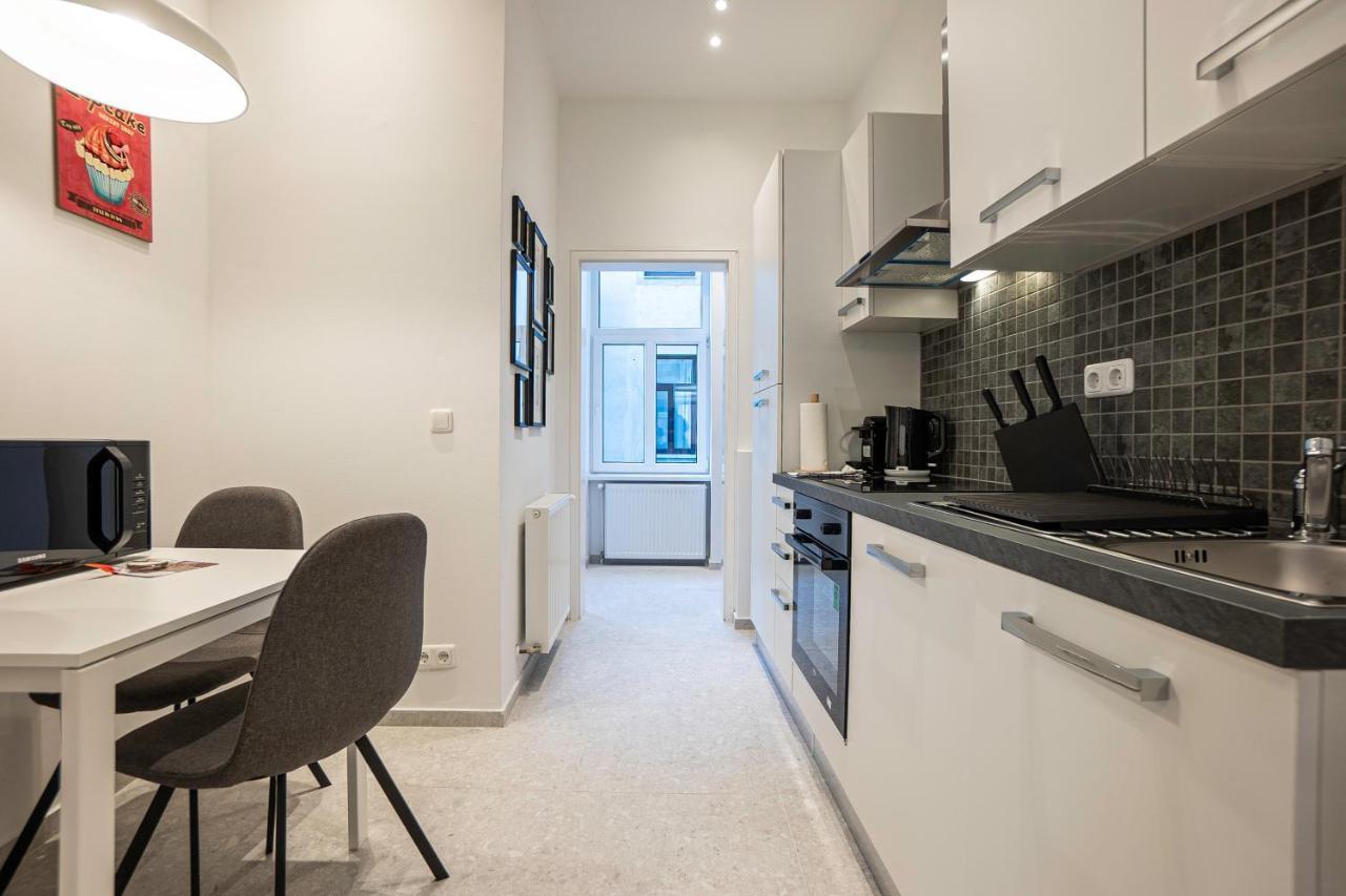 Experience Fresh Comfort In Our Brand-New Apartment In Vienna'S 17Th District Екстериор снимка