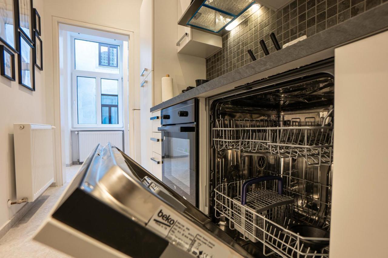 Experience Fresh Comfort In Our Brand-New Apartment In Vienna'S 17Th District Екстериор снимка